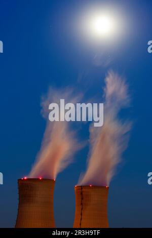 AKW, Kernkraftwerk Grafenrheinfeld, Schweinfurt, Bayern, Blue Hour, Deutschland Stockfoto