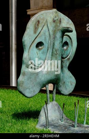 Ho Pers. Autor: Joan Miró. Fecha: 1975. Material: Bronze. Lokalisation: Av. Jaime III, Palma, Mallorca, Balearen, Spanien, Europa. Stockfoto