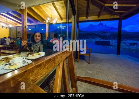 Cuernos Del Paine, refugio Paine Grande, trekking W, Parque Nacional Torres del Paine, Sistema Nacional de Áreas Protegidas Silvestres del Estado de Chile Patagonien, República de Chile, América del Sur. Stockfoto