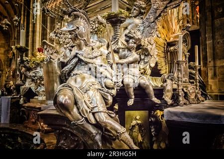 Altar der St.-Veitskirche Stockfoto