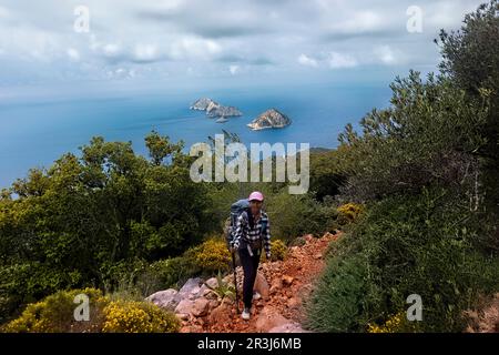 Blick auf den Leuchtturm Gelidonya, Lycian Way, Olympos Beydagları Nationalpark, Türkei Stockfoto