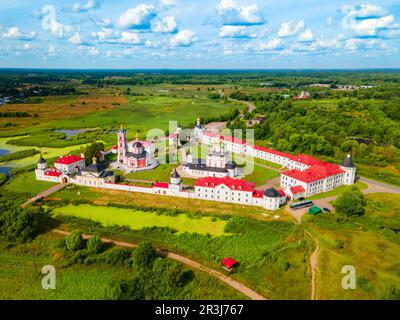 Das Warnitsky Trinity Kloster des Hl. Sergius Luftpanorama in Rostow Weliki im Jaroslawler Gebiet, Goldener Ring Russlands Stockfoto