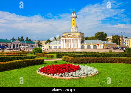 Feuerbeobachtungsturm oder Wachturm auf dem Susaninskaja Hauptplatz in Kostroma Stadt, Goldener Ring von Russland Stockfoto