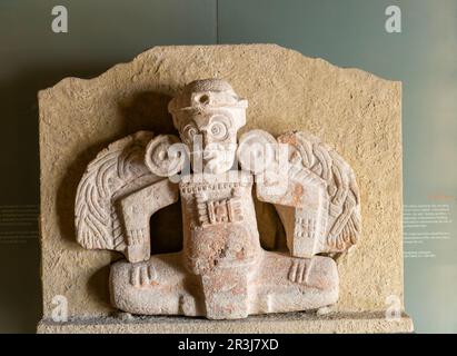 Geschnitzte Steinskulptur der Sonnengöttin K'inich Ajaw aus Chunhuhub, Museum für Maya-Archäologie, Campeche, Mexiko Stockfoto