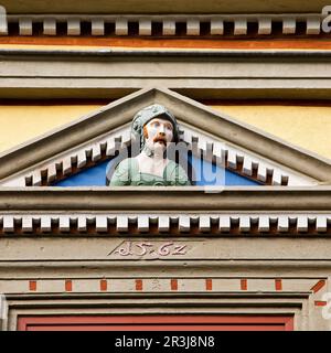 Ein sogenannter Gaff Head an der Fassade des Hauses des Roten Ochsen, Renaissance, Erfurt, Deutschland Stockfoto