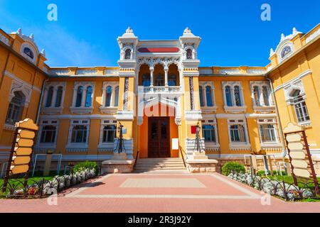 Glavnie Narzannye Vanni ist ein historisches Gebäude am Kurortny Boulevard in der Kurstadt Kislowodsk in der kaukasischen Mineralwasserregion Stavropol Krai, R. Stockfoto