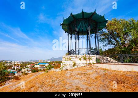 Oldtimer-Pavillon in Pyatigorsk, einer Kurstadt in der kaukasischen Mineralwasserregion, Stavropol Krai in Russland Stockfoto