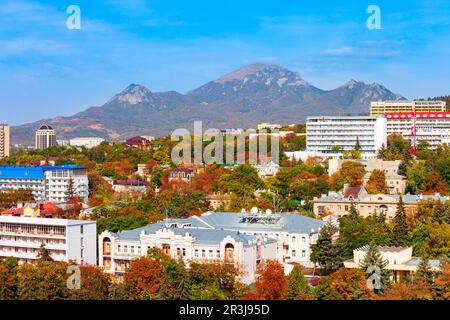 Pyatigorsk Stadtzentrum Luftpanorama. Pyatigorsk ist eine Kurstadt in kaukasischen Mineralwässern Region, Stawropol Region in Russland Stockfoto