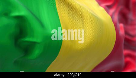 Aus nächster Nähe sehen Sie die Nationalflagge von Mali, die im Wind winkt Stockfoto