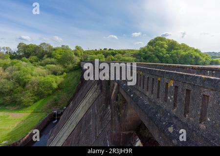 Clatworthy Reservoir Damm in den Brendon Hills, Somerset, England. Stockfoto