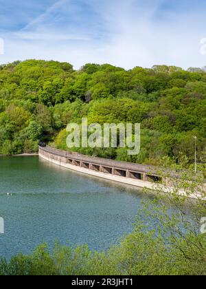 Clatworthy Reservoir Damm in den Brendon Hills, Somerset, England. Stockfoto