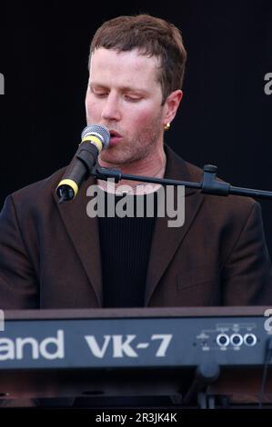 Imola Italien 2002. 06. 16: Davey Ray Moor von Cousteau beim Heineken Jammin Festival 2002 Stockfoto