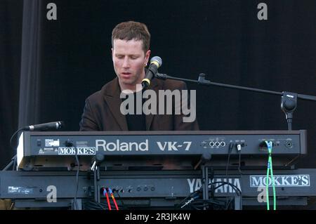 Imola Italien 2002. 06. 16: Davey Ray Moor von Cousteau beim Heineken Jammin Festival 2002 Stockfoto