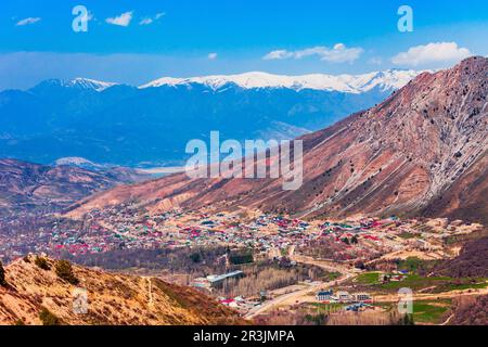 Chimgan Ski Resort Stadt in der Tian Shan oder Tengri Tagh Bergkette in der Nähe von Taskent Stadt in Usbekistan in Zentralasien Stockfoto