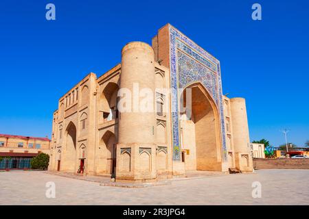 Nadir Divanbegi Khanaka oder Khanqah Nadir Divan-Beghi ist ein Teil des Komplexes Lyabi Hauz in Buchara, Usbekistan Stockfoto