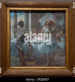 Paris, Frankreich - 05 13 2023: Musée D'Orsay. Tänzer gemalt von Edgar Degas Stockfoto