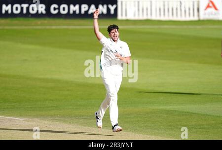 Aktenfoto von 28-09-2022 von Worcestershires Josh Tongue. England hat seinen Trupp für den Lord's Test gegen Irland nächste Woche um den ungekapselten Worcestershire-Seemann Josh Tongue erweitert. Ausgabedatum: Mittwoch, 24. Mai 2023. Stockfoto