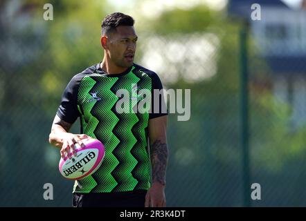 World XV's Israel Folau während eines Trainings im Lensbury Resort, London. Die Barbaren werden am Sonntag, den 28. Mai 2023, beim Killik Cup im Twickenham Stadium mit einem World XV konfrontiert. Bilddatum: Mittwoch, 24. Mai 2023. Stockfoto