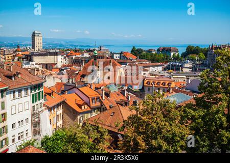 Lausanne oder Losanna Luftpanorama, Hauptstadt und größte Stadt des Kantons Waadt, am Ufer des Genfer Sees in der Schweiz gelegen. Stockfoto