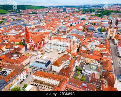 Marienkapelle oder Marienkirche am Marktplatz oder Marktplatz in der Würzburger Altstadt aus der Vogelperspektive. Würzburg oder Würzburg ist eine Stadt in Frankreich Stockfoto