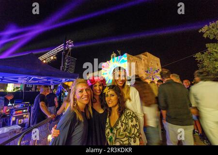 Fiesta Flowerpower, Sant Francesc Xavier, Formentera, Balearen, Spanien. Stockfoto