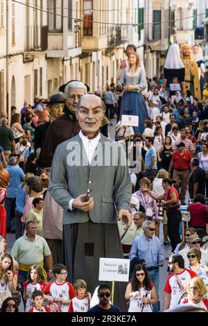 Desfile tradicional de Gigantes y Cabezudos, Llucmajor, Migjorn, Balearen, Spanien. Stockfoto