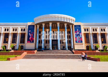 Taschkent, Usbekistan - 11. April 2021: Das Staatliche Konservatorium Usbekistans ist die höchste musikalische Bildungseinrichtung in Taschkent, Usbekistan Stockfoto