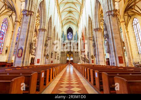 Ulm, Deutschland - 05. Juli 2021: Ulmer Münster oder Ulmer Münster Innenraum eine lutherische Kirche in Ulm, Deutschland. Es ist derzeit die höchste Kathedrale i Stockfoto