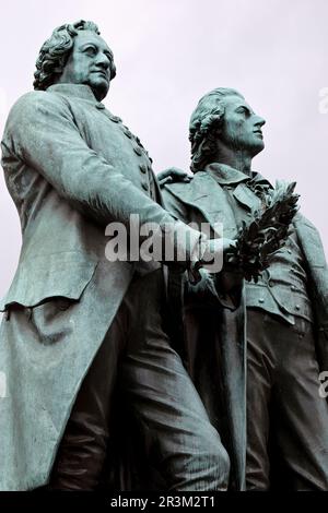 Doppelstatue Goethe Schiller Monument von Ernst Rietschel, Weimar, Thüringen, Deutschland, Europa Stockfoto