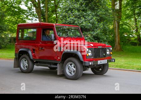 1994 90s Neunziger Red Land Rover 90 Defender TDI auf der Lytham Hall St Annes Classic & Performance Motor Vehicle Show mit Oldtimern, Großbritannien Stockfoto