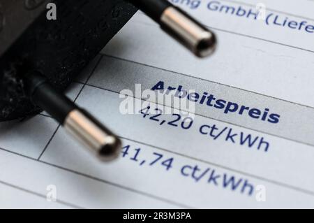 Stromrechnung - Preiserhöhung - Stromkosten 2022 in Deutschland Stockfoto