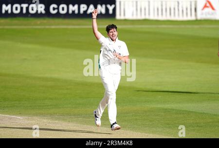 Aktenfoto von 28-09-2022 von Worcestershires Josh Tongue. England hat seinen Trupp für den Lord's Test gegen Irland nächste Woche um den ungekapselten Worcestershire-Seemann Josh Tongue erweitert. Ausgabedatum: Mittwoch, 24. Mai 2023. Stockfoto