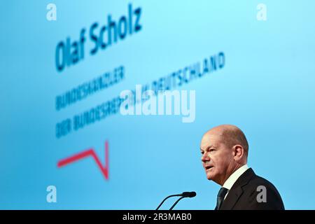 Köln, Deutschland. 24. Mai 2023. Bundeskanzler Olaf Scholz (SPD) spricht auf der Jahreshauptversammlung des Deutschen Städtebundes. Kredit: Federico Gambarini/dpa/Alamy Live News Stockfoto