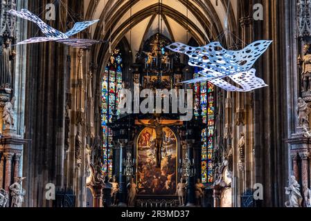 Das Innere der St. Stephansdom auf dem Stephansplatz in Wien-Osterreich Stockfoto