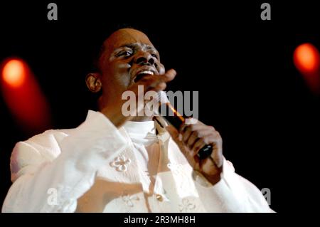 Mailand Italien 1997-07-02 : Earth, Wind & Fire Live-Konzert im Forum Assago Stockfoto