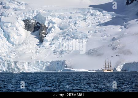 Segeln mit Bark Europa auf einer Antarktis-Kreuzfahrt Stockfoto