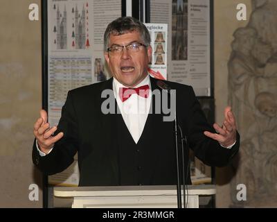 Staatsbischof Friedrich Kramer Vorstellung der AMEMUS-Glocke am 10./30/2022. Magdeburger Dom Stockfoto