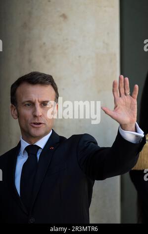 Paris, Frankreich. 24. Mai 2023. Der französische Präsident Emmanuel Macron empfängt den Präsidenten Litauens am 24. Mai 2023 im Elysee-Palast in Paris, Frankreich. Foto: Eliot Blondet/ABACAPRESS.COM Kredit: Abaca Press/Alamy Live News Stockfoto