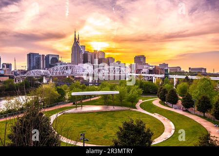 Die Skyline von Nashville Tennessee an der Shelby Street Bridge Stockfoto