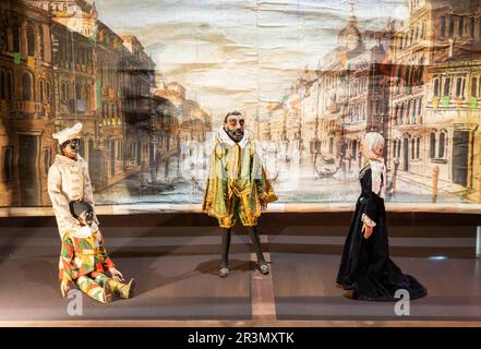 Vintage Puppentheater aus Holz. Alte historische Marionetten. Stockfoto