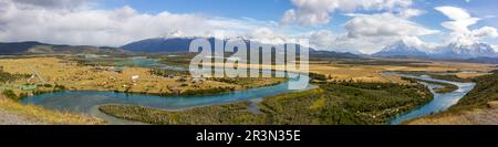 Panoramablick vom Mirador Rio Serrano - Torres del Paine Patagonia Chile Stockfoto