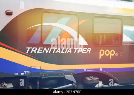 Florenz, Mai 22. 2023, Aufnahme des Regionalzuges Trenitalia "Pop". Stockfoto