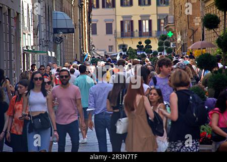 Florenz, Italien, Mai 23. 2023, Menschenmassen, Rache am Tourismus in Florenz, Italien. Stockfoto