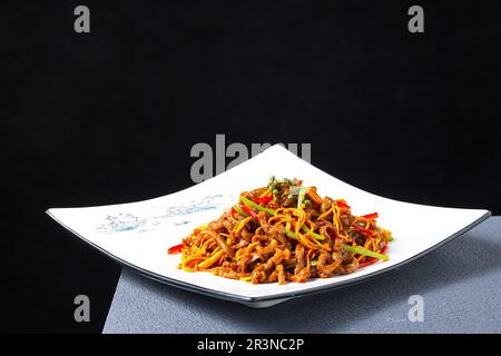Gebratenes （-）-Lamm mit Cordyceps-Pilz Stockfoto
