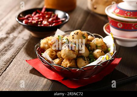 Sheng Jian Bao, in der Pfanne gebratene Brötchen im Shanghai-Stil Stockfoto