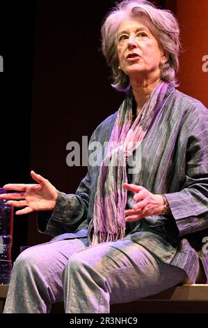 London, Großbritannien. Fotoaufruf für „Rose“ von Martin Sherman mit Maureen Lipman, Ambassadors Theatre, West Street, Covent Garden. Kredit: michael melia/Alamy Live News Stockfoto