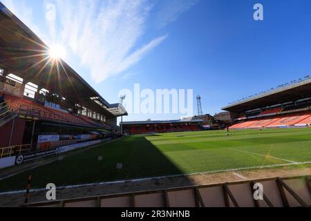 24. Mai 2023; Tannadice Park, Dundee, Schottland: Scottish Premiership Football, Dundee United gegen Kilmarnock; herrliche Sonnenbäder Tannadice Park vor dem Spiel Stockfoto