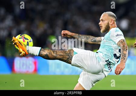 Rom, Italie. 24. Mai 2023. Federico Dimarco von IInternazionale in Aktion während des italienischen Pokals, Coppa Italia, Endspiel zwischen ACF Fiorentina und FC Internazionale am 24. Mai 2023 im Stadio Olimpico in Rom, Italien - Photo Federico Proietti/DPPI Credit: DPPI Media/Alamy Live News Stockfoto