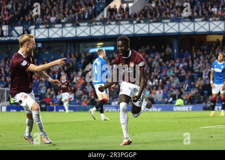 Glasgow, Großbritannien. 24. Mai 2023. Ibrox Park. 24. Mai 2023 Cinch-Premiership. Rangers gegen Herzen. Hearts Garang Kuol trifft und feiert seinen Last-Minute-Equalizer und sein erstes Herzziel ( Kredit: David Mollison/Alamy Live News Stockfoto