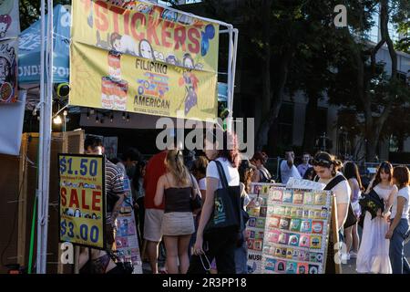 Sacramento, Usa. 19. Mai 2023. Kalifornianer genießen den AAPI Night Market im Sacramento State Capitol im Rahmen der im Mai stattfindenden Feierlichkeiten im asiatisch-amerikanischen Pacific Islander Heritage Month. (Foto: Penny Collins/NurPhoto) Guthaben: NurPhoto SRL/Alamy Live News Stockfoto